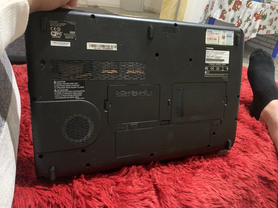Vand leptop toshiba
