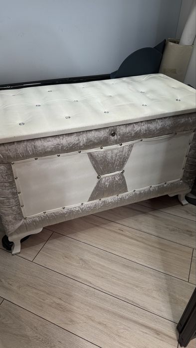 Сандык сундук белая