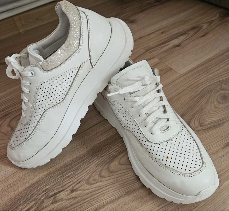 Лот дамски маратонки