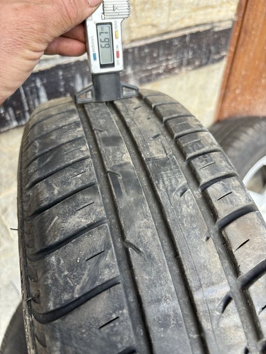 Летни гуми с джанти 4бр.175/65R14 Ситроен Форд,Рено