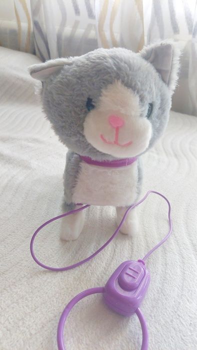 Интерактивна играчка котка