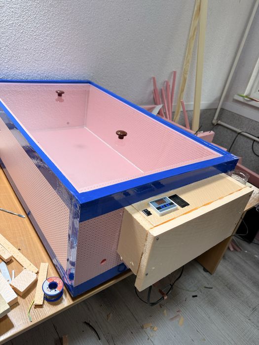 Продаётся роддом для цыплят. Янги очилган жужалар учун.