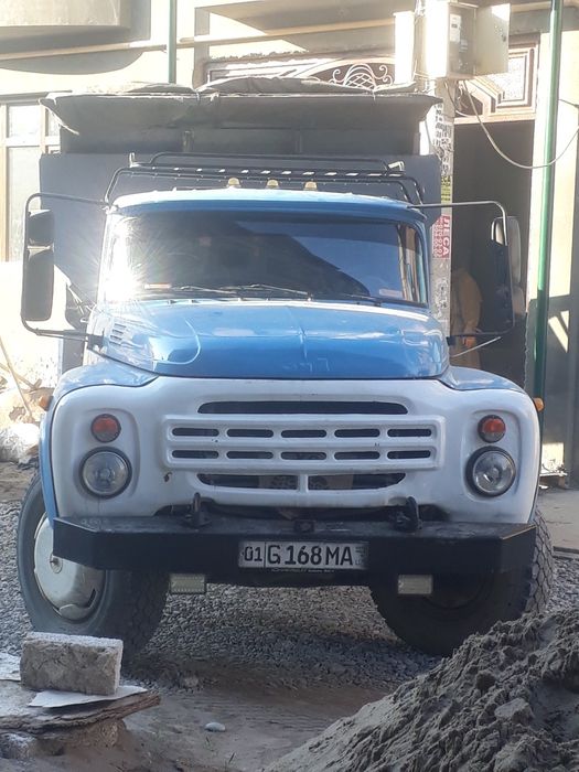 Зил вызов из мусора строительных отходов и  грузовая доставка до дома