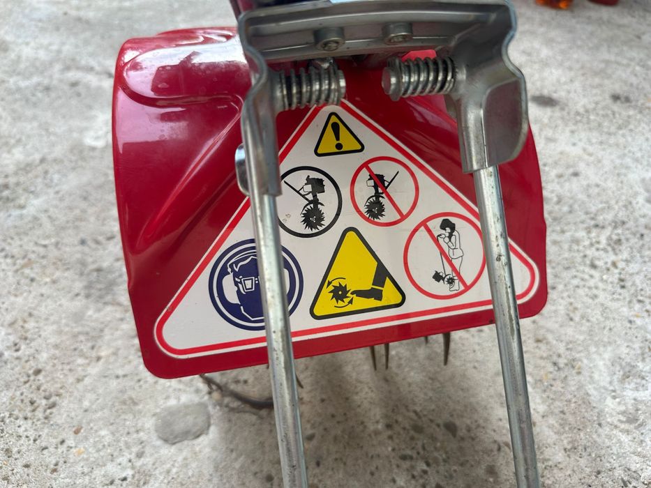 Motosapă flori si randuri