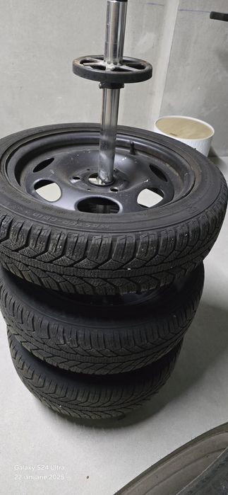 Jante de  Smart , cauciucuri de iarna Semperit