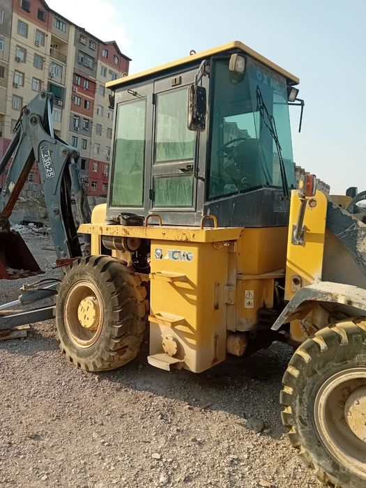 Продается эксковатор пгорузчик WZ 30 25