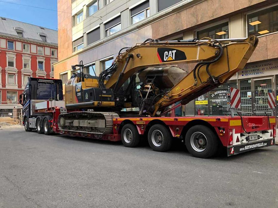 Transport Utilaje.Transport Combine si utilaje Transport Tractoare