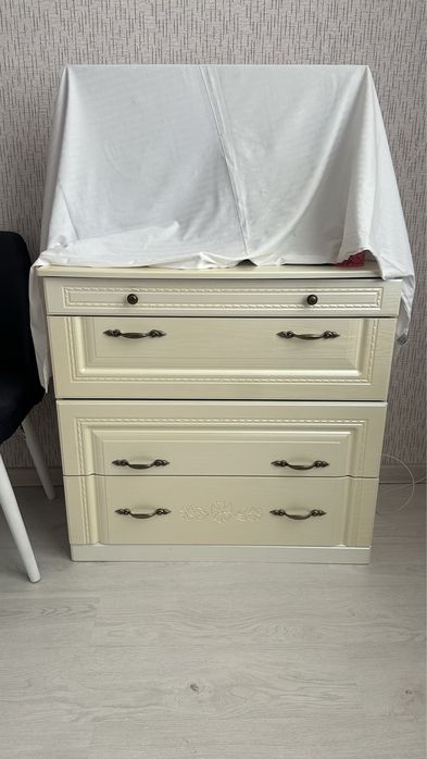 Продам камод для спальни