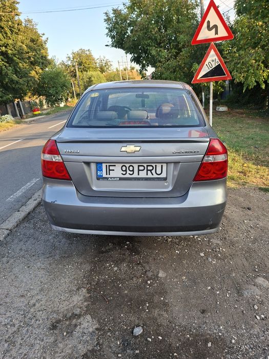Vând sevrolet aveo