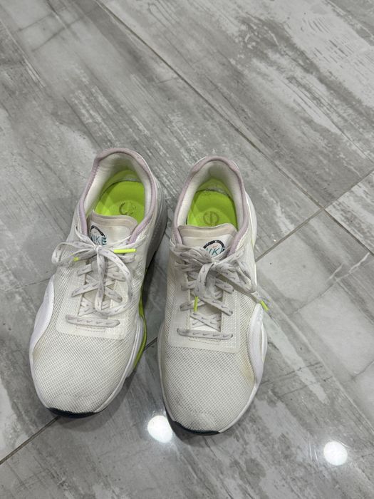 Маратонки nike 37/5