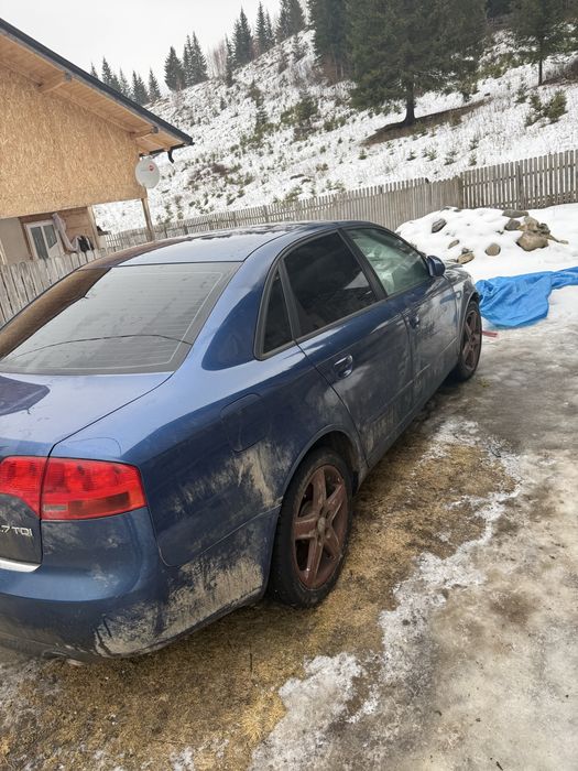 Vand audi a4 b7 avariat