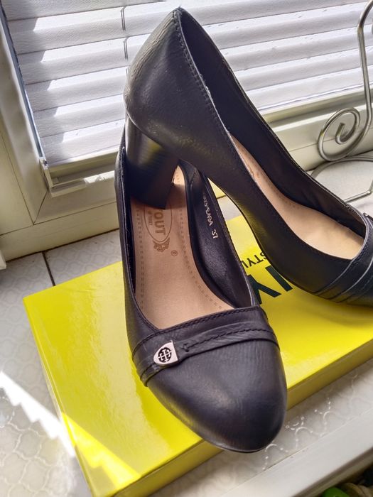 Женская обувь 37раз