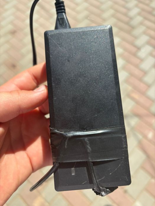 vând trotineta motus,stare buna,prețul este de 650 negociabil la 500