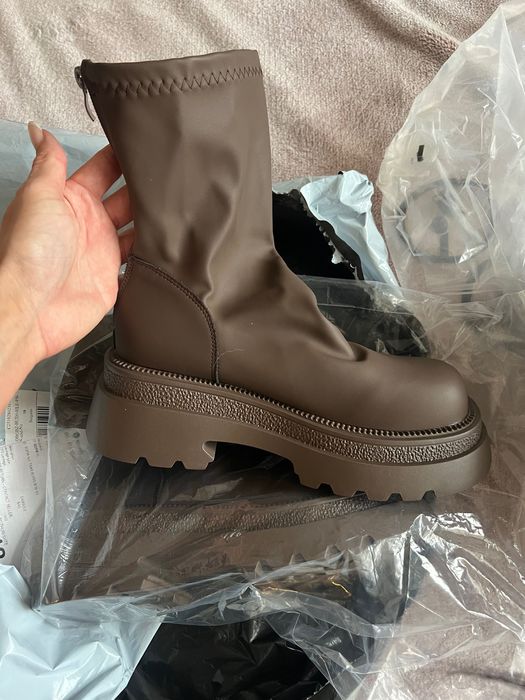 Нови дамски ботуши