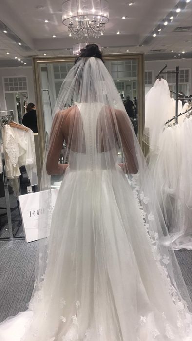 Продаю свадебное платье от Vera Wang