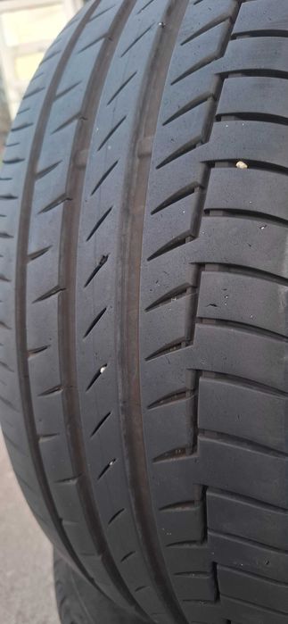 2бр. 235/45/18 Continental 6.5mm грайфер, дот 22г. Безплатен монтаж