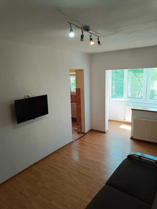 ***DE INCHIRIAT garsoniera ZONA GEMI SPORT*** persoana fizica