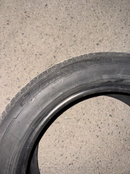 Продам резину 235 50 р18