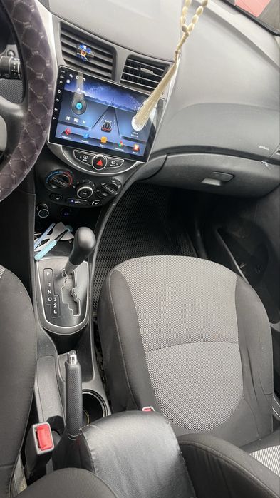 Машина hyundai accent