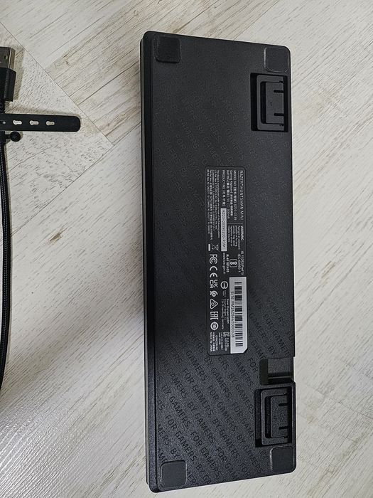 Razer Huntsman mini клавиатура