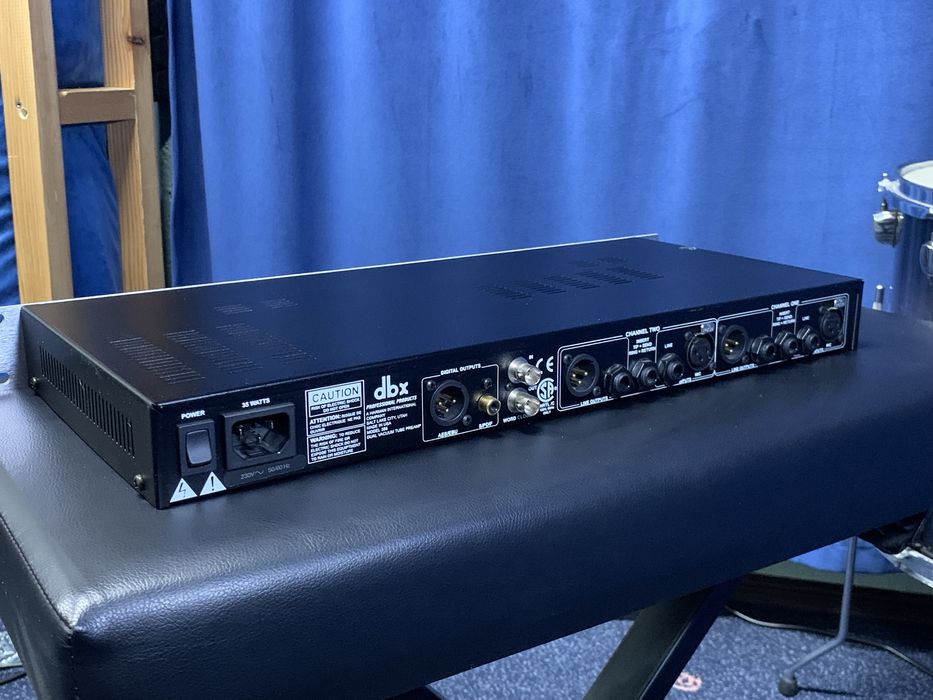 DBX 386 ламповый предусилитель