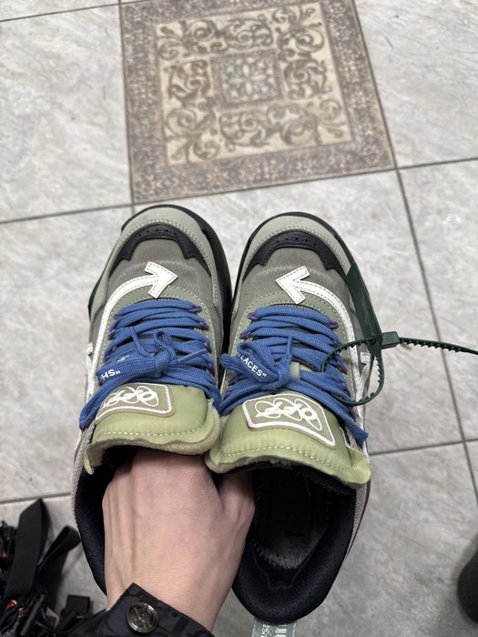 продам off white odsy 1000