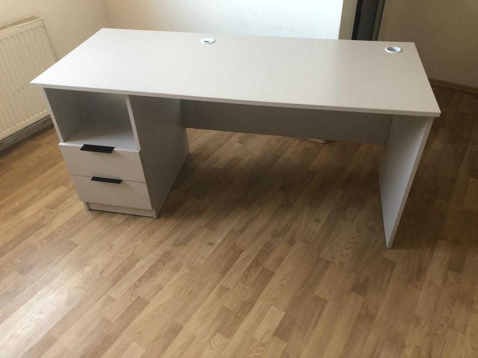 Birouri PAL, alb-crem, 2 bucati, 160x60x76 cm cu 2 sertare inchidere lenta, stare buna