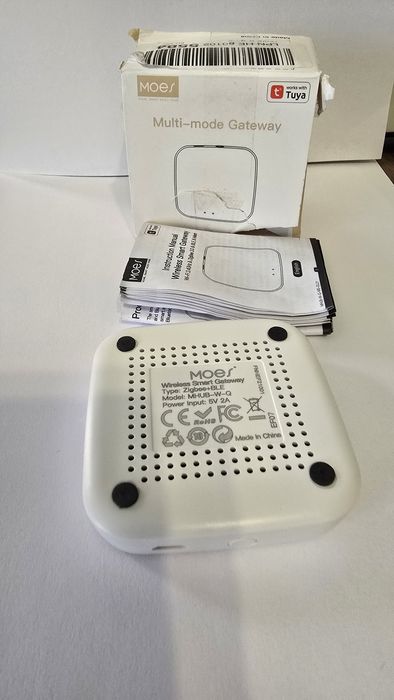 Moes Multi‑mode Gateway смарт хъб Tuya