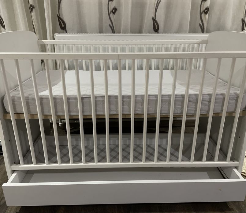 Pătuț bebelusi din lemn