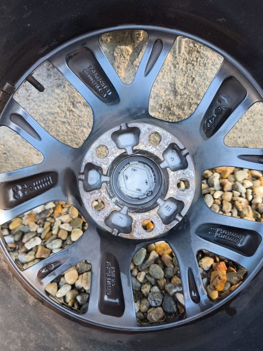 Jante originale Renault Celsium R17 5x114.3 ET43 – Megane 4 – OEM
