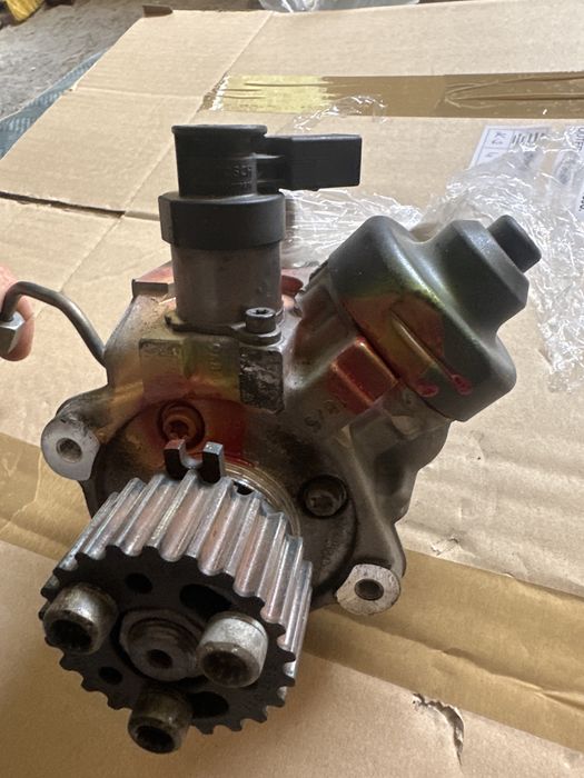 Pompa inalte presiune cu senzor regulator audi a4 b8.5 2.0d cjc cgl