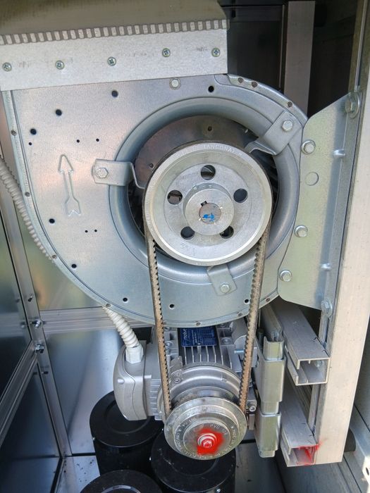 Hota industriala noua cu filtru de carbune
