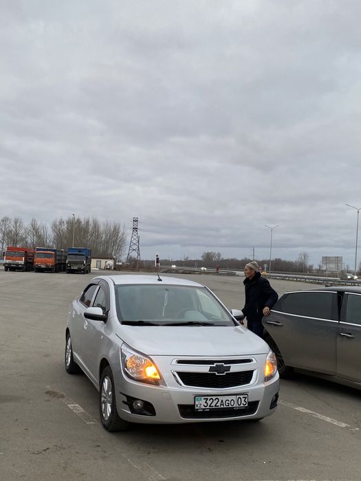 Продам машинуууу