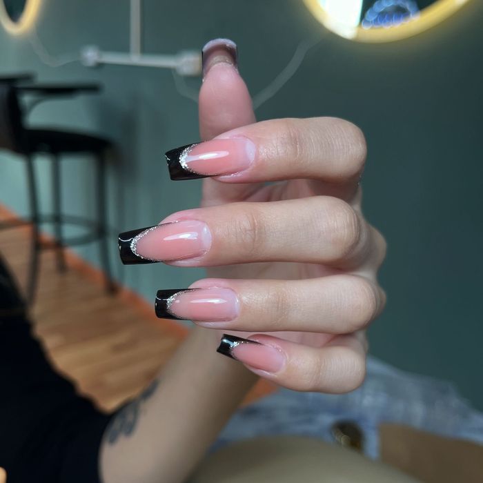 Маникюр педикюр делаю