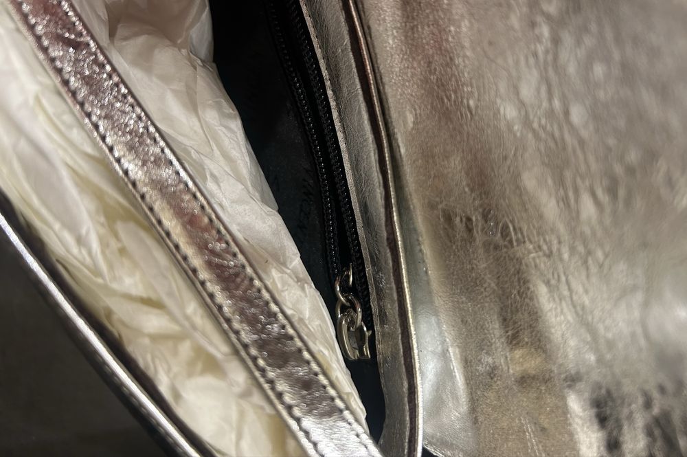 Set sandale Musette si geanta plic cu aspect impecabil