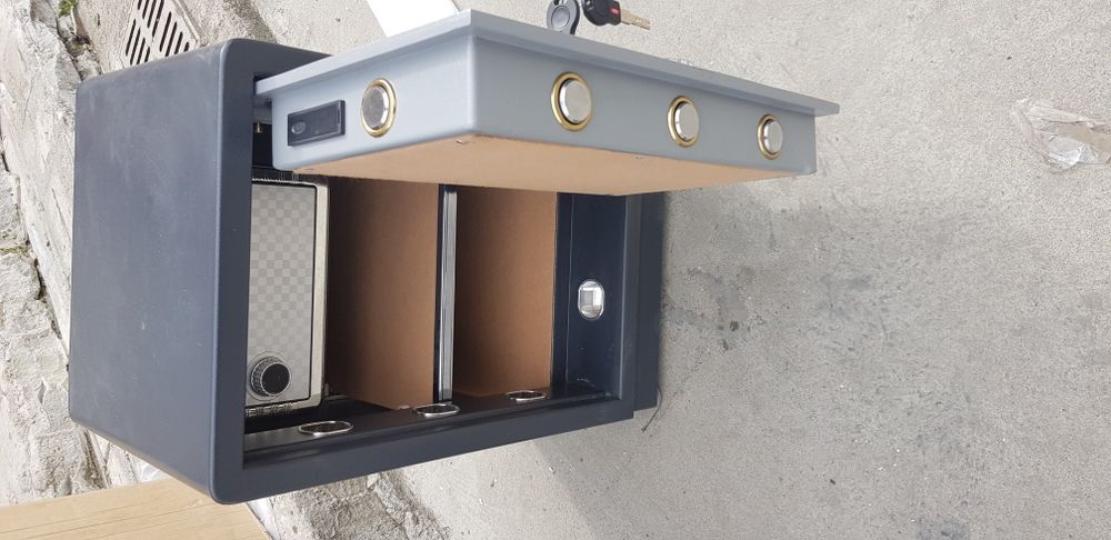 Seif metal cu LCD 60cm