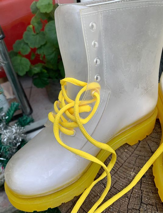Гумени ботуши жълти