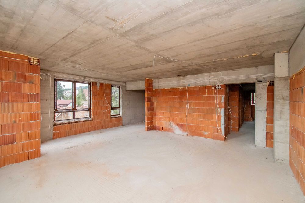 Тристаен апартамент в кв. Княжево