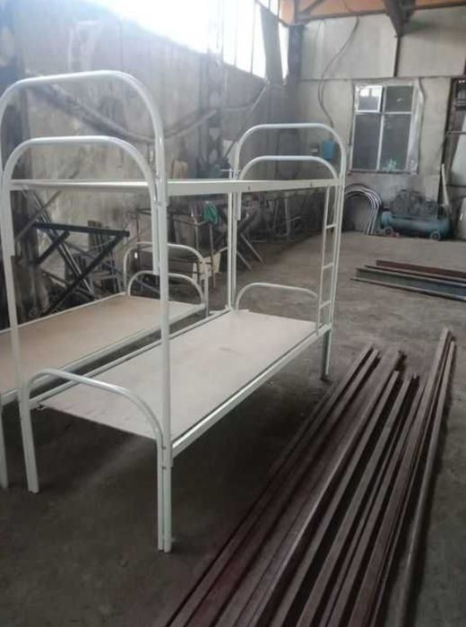 Двухъярусная кровать