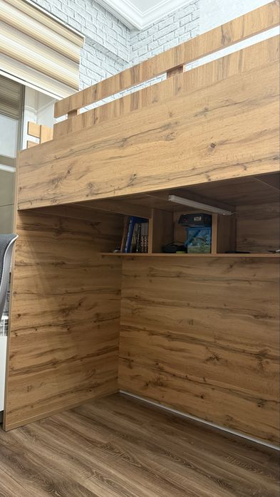 Двухэтажная кровать