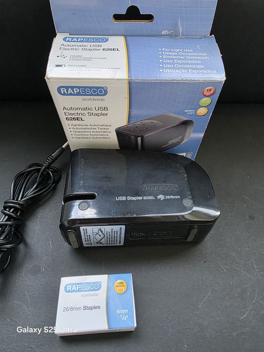 Capsator electric negru plastic capse 26/6 15 coli Rapesco