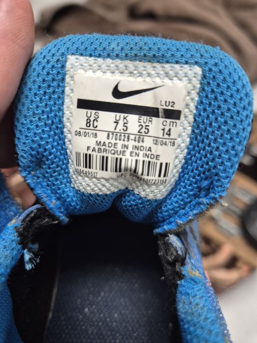 Adidasi nike nr 25