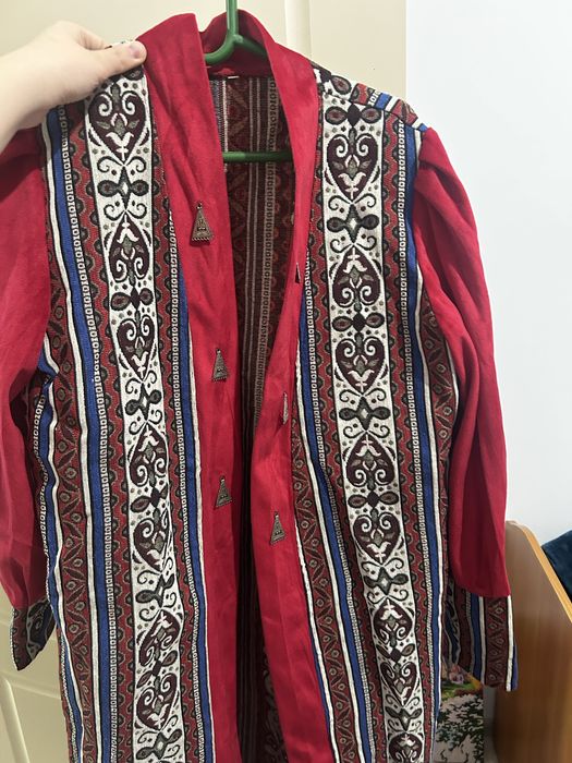 Қазақша әдемі шапан сатамын