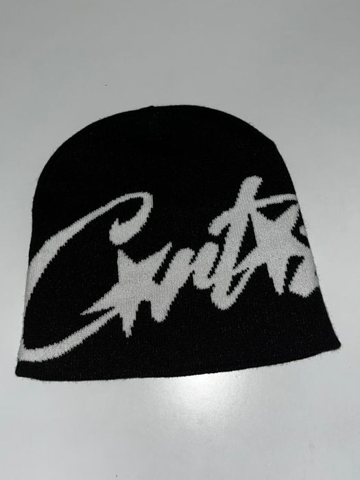 Шапка для зимы  ,модные