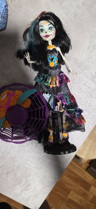 Кукла монстер хай продам