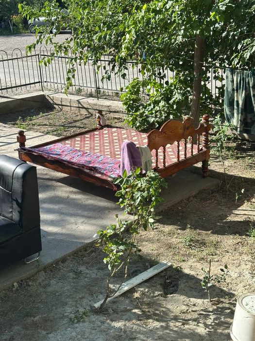 Диван сотилади 2 кишилик