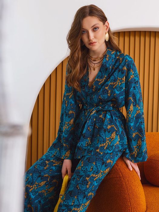 Костюм в стиле кимоно новый