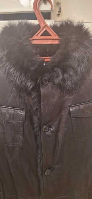 Продаётся мужское зимнее полупальто