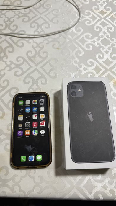Продам Айфон 11 в хорошем состояний