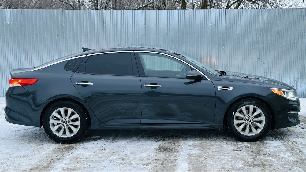 Продам KIA OPTIMA 2017